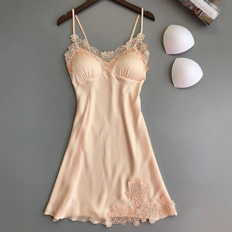 Sexy Pyjamas Damen Seide Straps Nachthemd Damen Frühling und Sommer Eis Seide dünn Neckholder Home Service Satin Nachtkleider